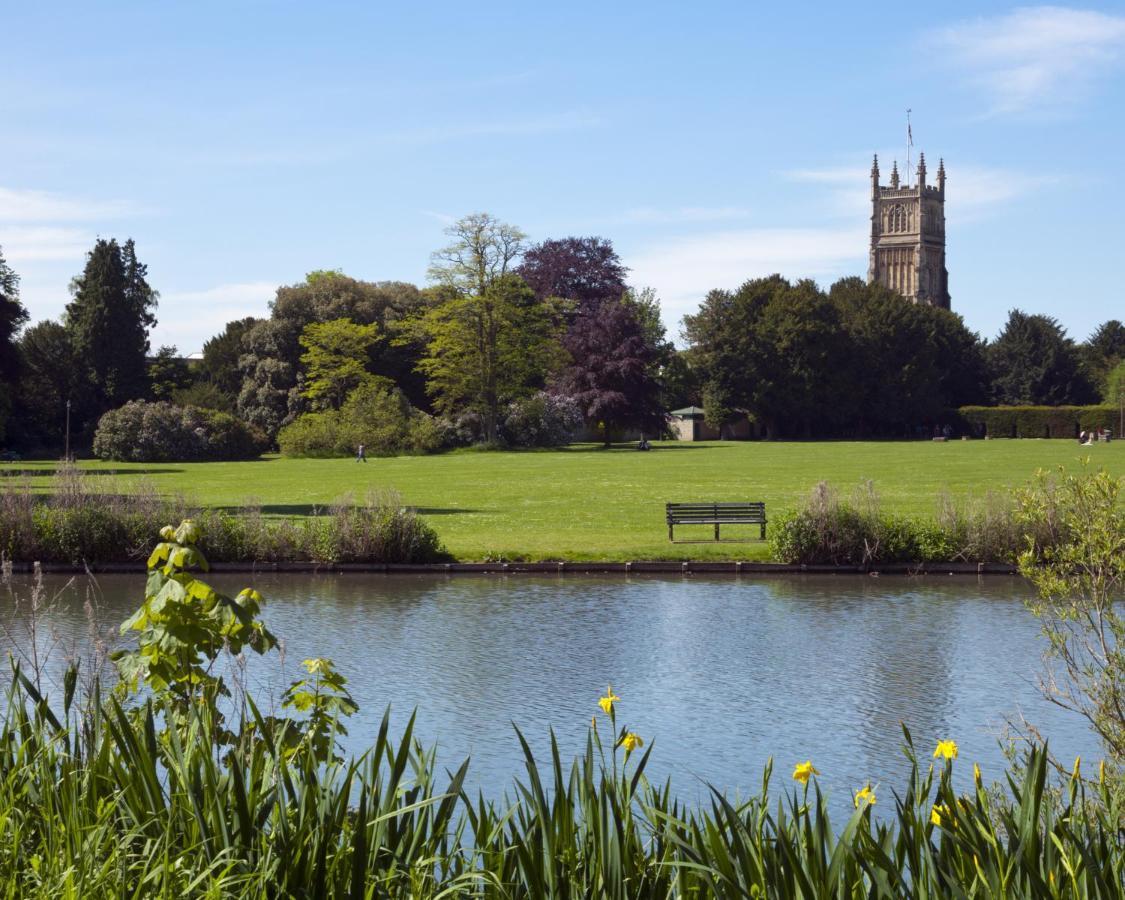 Glevum Lodge - 2 Bedroom Town Centre Apartment Cirencester Exterior foto